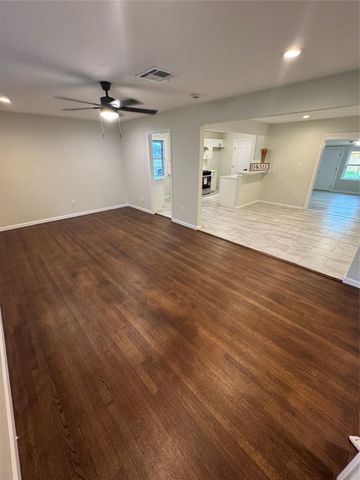 801 Martha Street, Deer Park, TX 77536