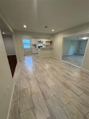 801 Martha Street, Deer Park, TX 77536