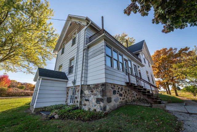 5234 County Highway E, Slinger, WI 53086