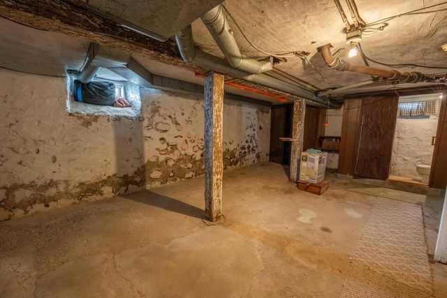 5234 County Highway E, Slinger, WI 53086