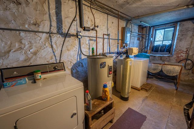 5234 County Highway E, Slinger, WI 53086