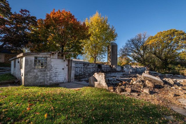 5234 County Highway E, Slinger, WI 53086