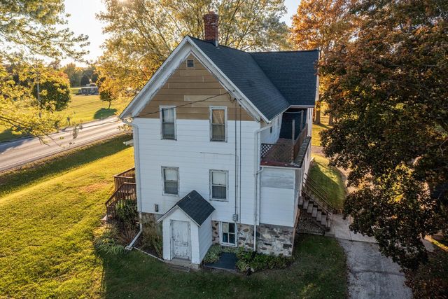 5234 County Highway E, Slinger, WI 53086