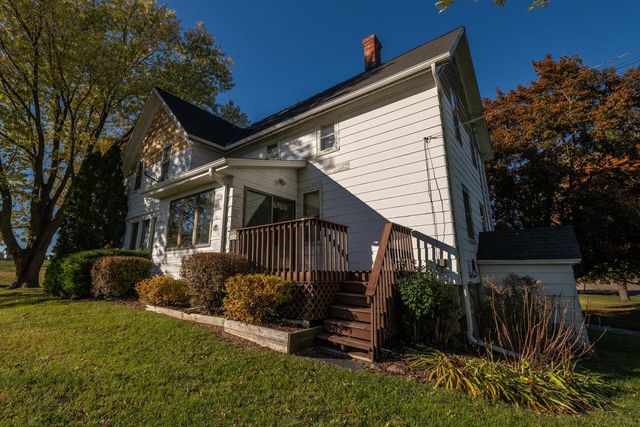 5234 County Highway E, Slinger, WI 53086