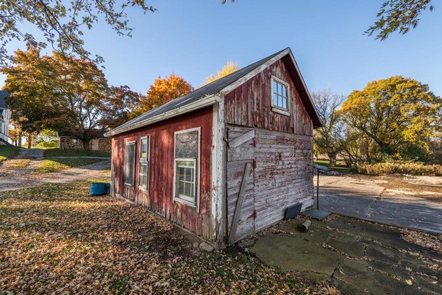 5234 County Highway E, Slinger, WI 53086