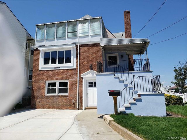 61 Roosevelt Boulevard 2nd Floor, Long Beach, NY 11561