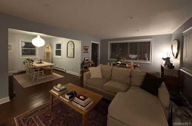 61 Roosevelt Boulevard 2nd Floor, Long Beach, NY 11561