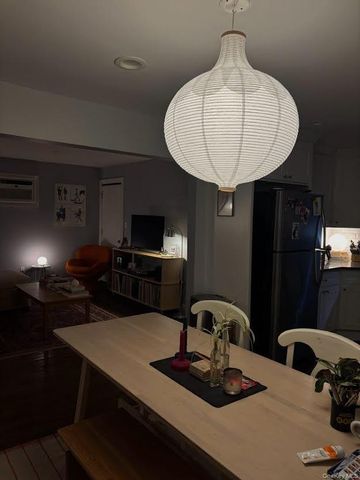 61 Roosevelt Boulevard 2nd Floor, Long Beach, NY 11561