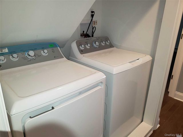 61 Roosevelt Boulevard 2nd Floor, Long Beach, NY 11561