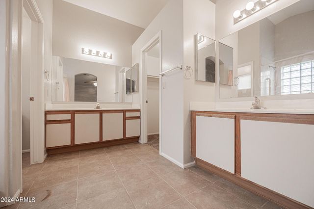 7590 W San Miguel Avenue, Glendale, AZ 85303