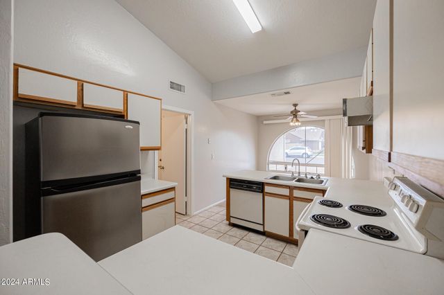 7590 W San Miguel Avenue, Glendale, AZ 85303