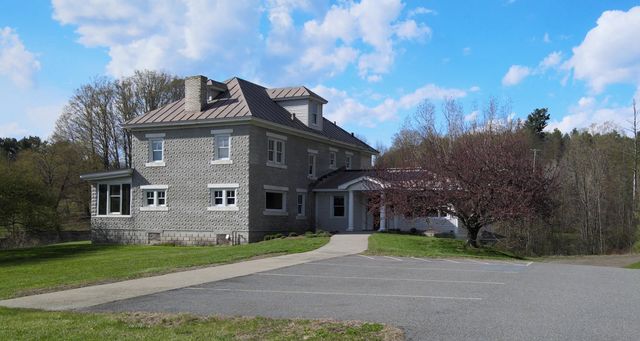 33 Sunset Hill Road, Randolph, VT 05060