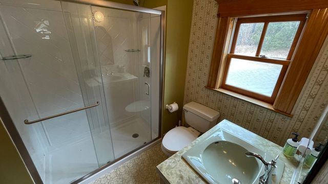 33 Sunset Hill Road, Randolph, VT 05060