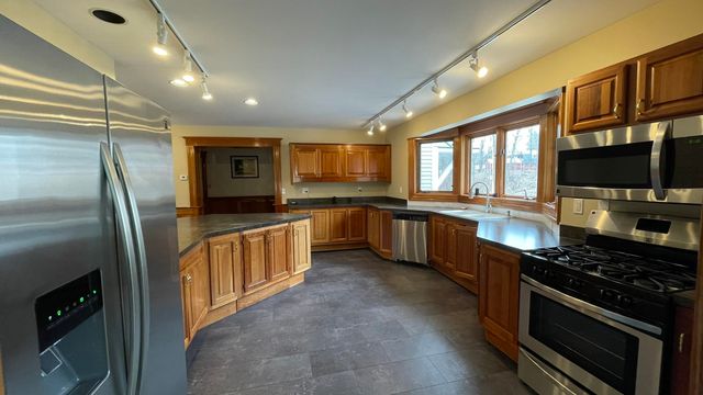 33 Sunset Hill Road, Randolph, VT 05060