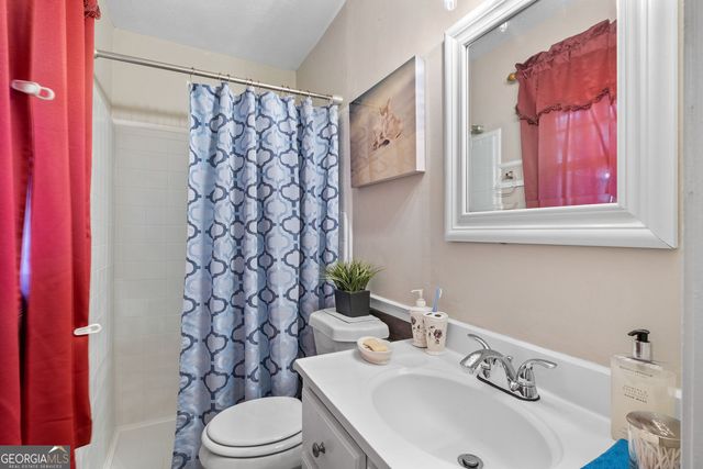 999 Chestnut Oak Court, Lawrenceville, GA 30046