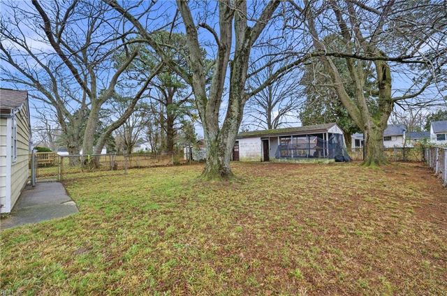 733 Burgess AVE, Hampton, VA 23664