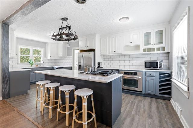 3714 Blue Ridge Boulevard, Independence, MO 64052