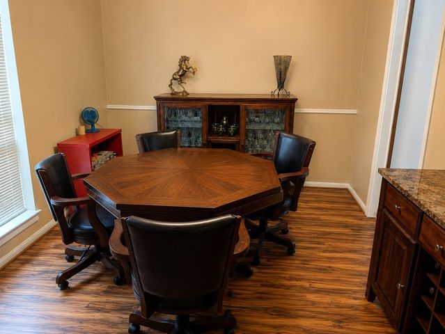 410 Brook Hollow Drive, Conroe, TX 77385