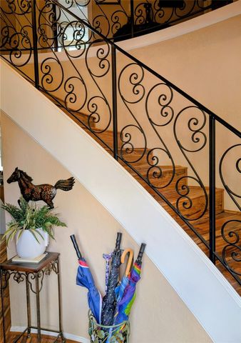 410 Brook Hollow Drive, Conroe, TX 77385