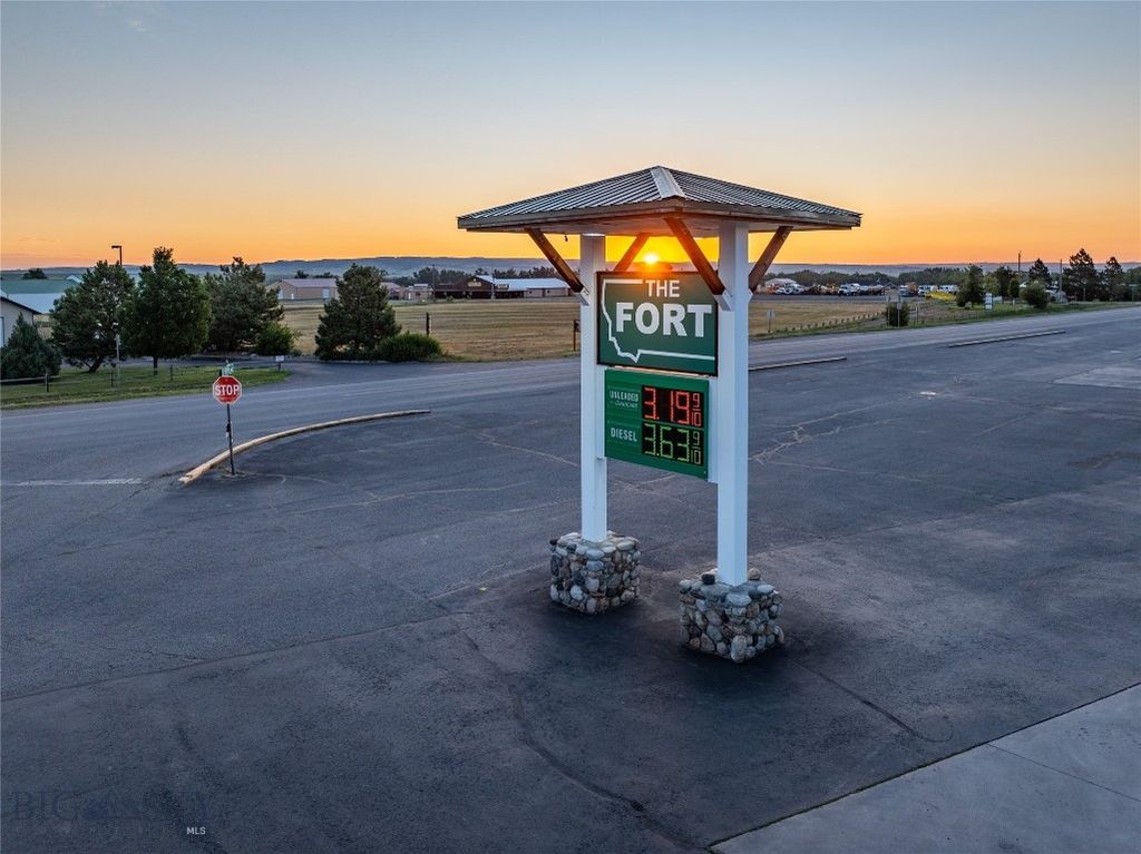 228 Big Timber Loop Rd Highway, Big Timber, MT 59011 photo 29