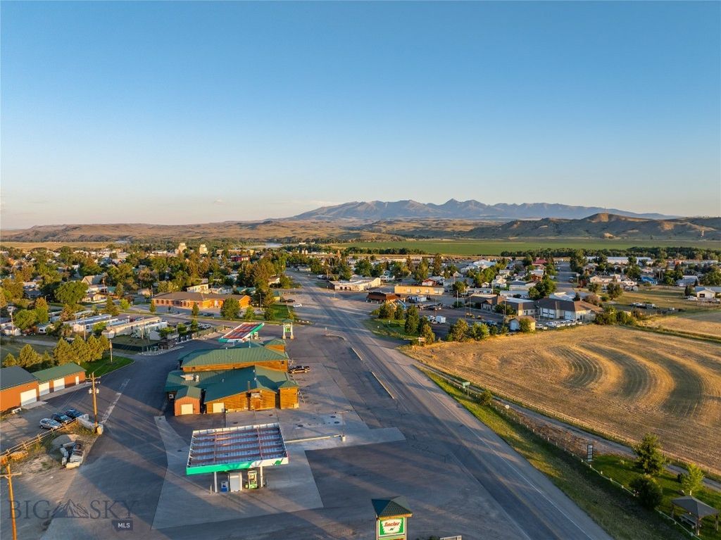228 Big Timber Loop Rd Highway, Big Timber, MT 59011 photo 38