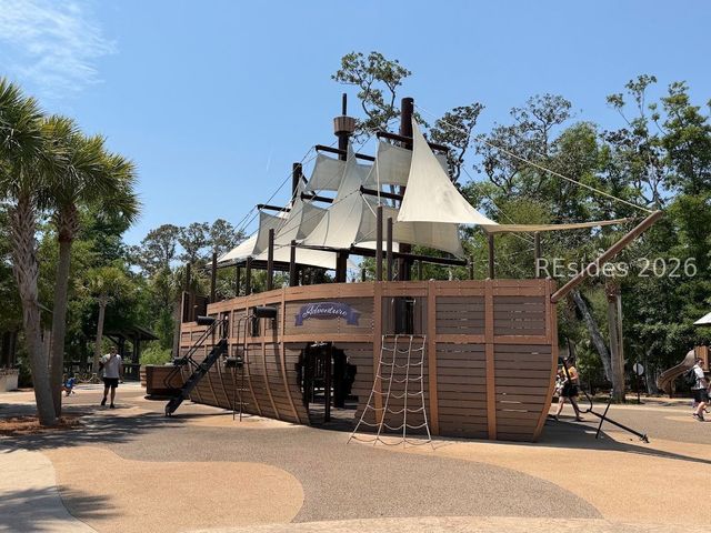 10 S Forest Beach Dr Apt 412, Hilton Head Island, SC 29928