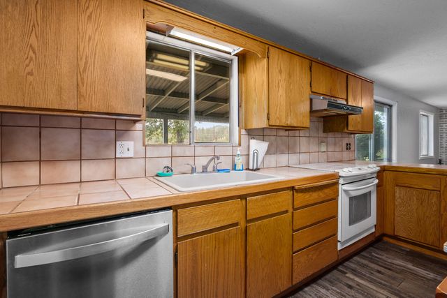 2424 Robinson Road, Grants Pass, OR 97527