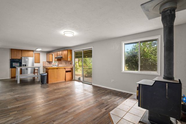 2424 Robinson Road, Grants Pass, OR 97527