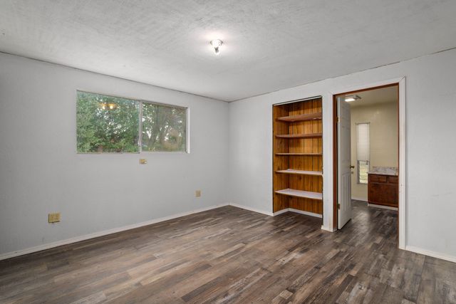 2424 Robinson Road, Grants Pass, OR 97527