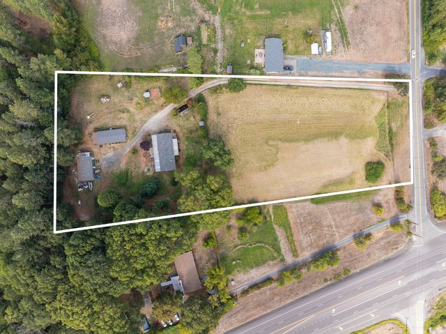 2424 Robinson Road, Grants Pass, OR 97527