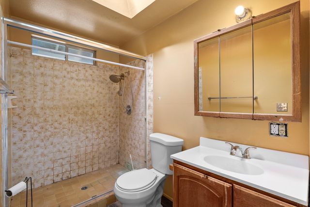 2424 Robinson Road, Grants Pass, OR 97527