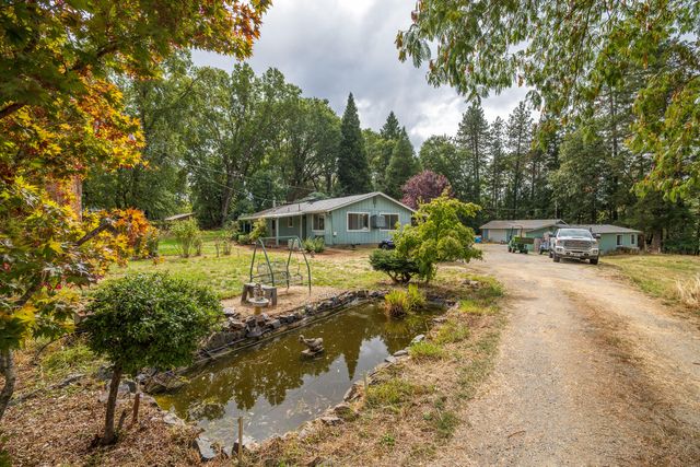 2424 Robinson Road, Grants Pass, OR 97527
