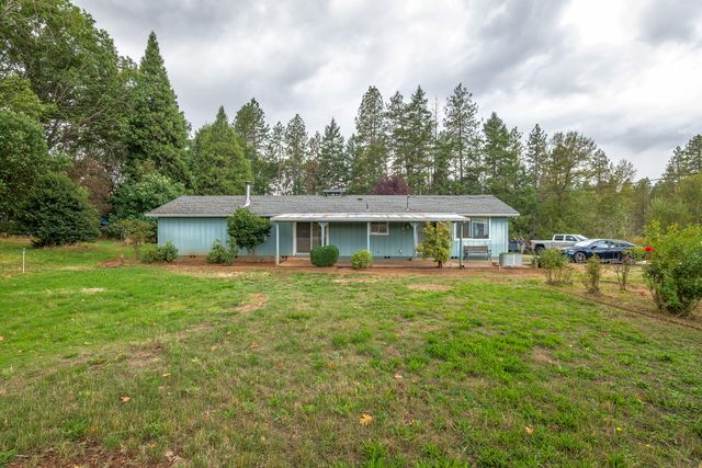2424 Robinson Road, Grants Pass, OR 97527