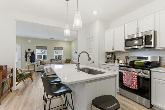 725 Coburg Pvt St, Gallatin, TN 37066