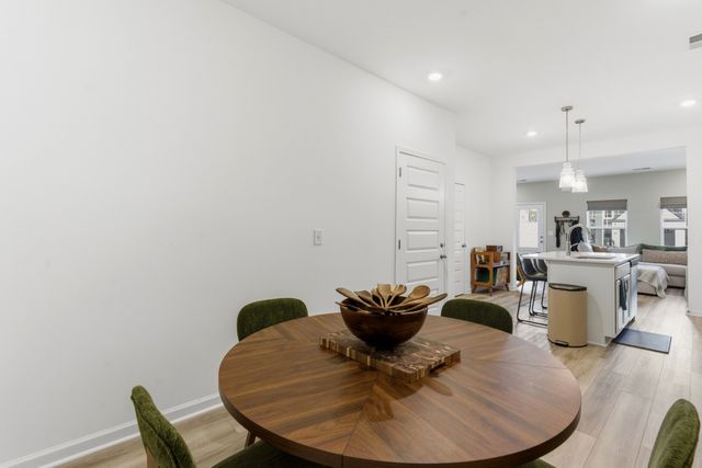 725 Coburg Pvt St, Gallatin, TN 37066