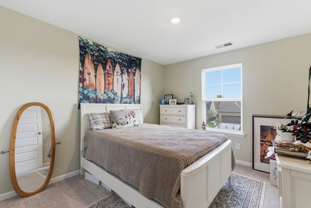 725 Coburg Pvt St, Gallatin, TN 37066