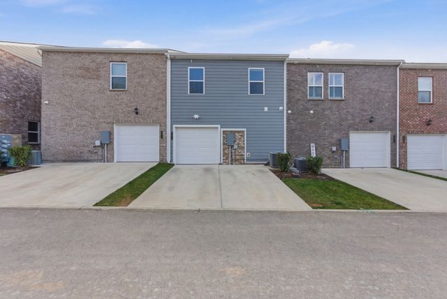 725 Coburg Pvt St, Gallatin, TN 37066