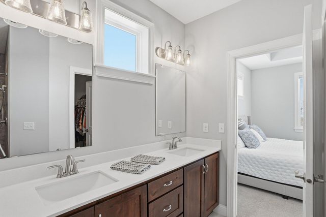 17317 Eastwood Avenue, Lakeville, MN 55044