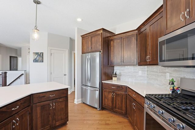 17317 Eastwood Avenue, Lakeville, MN 55044