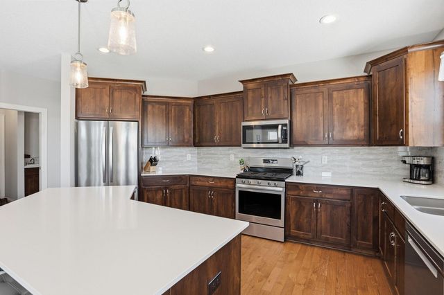 17317 Eastwood Avenue, Lakeville, MN 55044