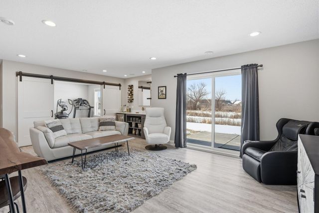 17317 Eastwood Avenue, Lakeville, MN 55044