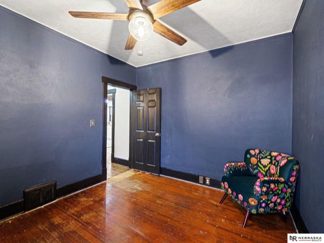 3275 Hascall Street, Omaha, NE 68105