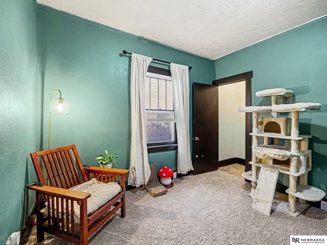 3275 Hascall Street, Omaha, NE 68105