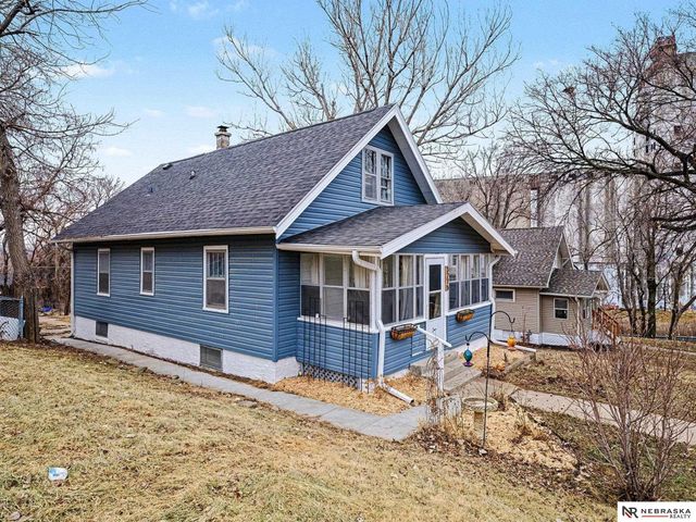 3275 Hascall Street, Omaha, NE 68105
