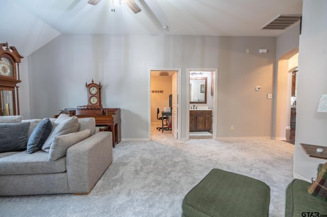 9246 Stonebank Xing, Tyler, TX 75703