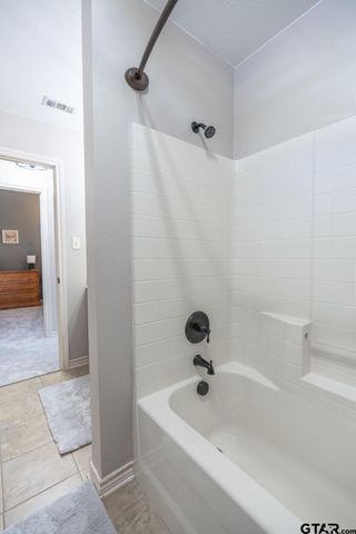 9246 Stonebank Xing, Tyler, TX 75703