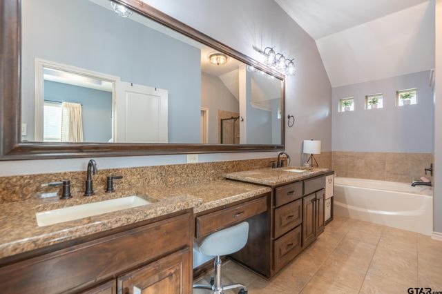 9246 Stonebank Xing, Tyler, TX 75703