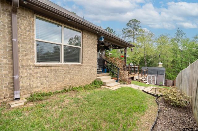 9246 Stonebank Xing, Tyler, TX 75703