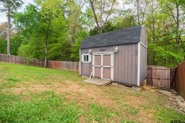 9246 Stonebank Xing, Tyler, TX 75703