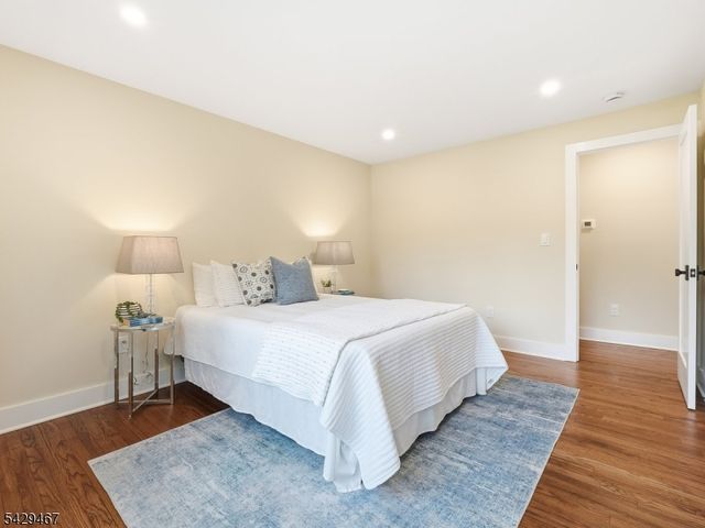 29 Heron Rd, Livingston Twp., NJ 07039